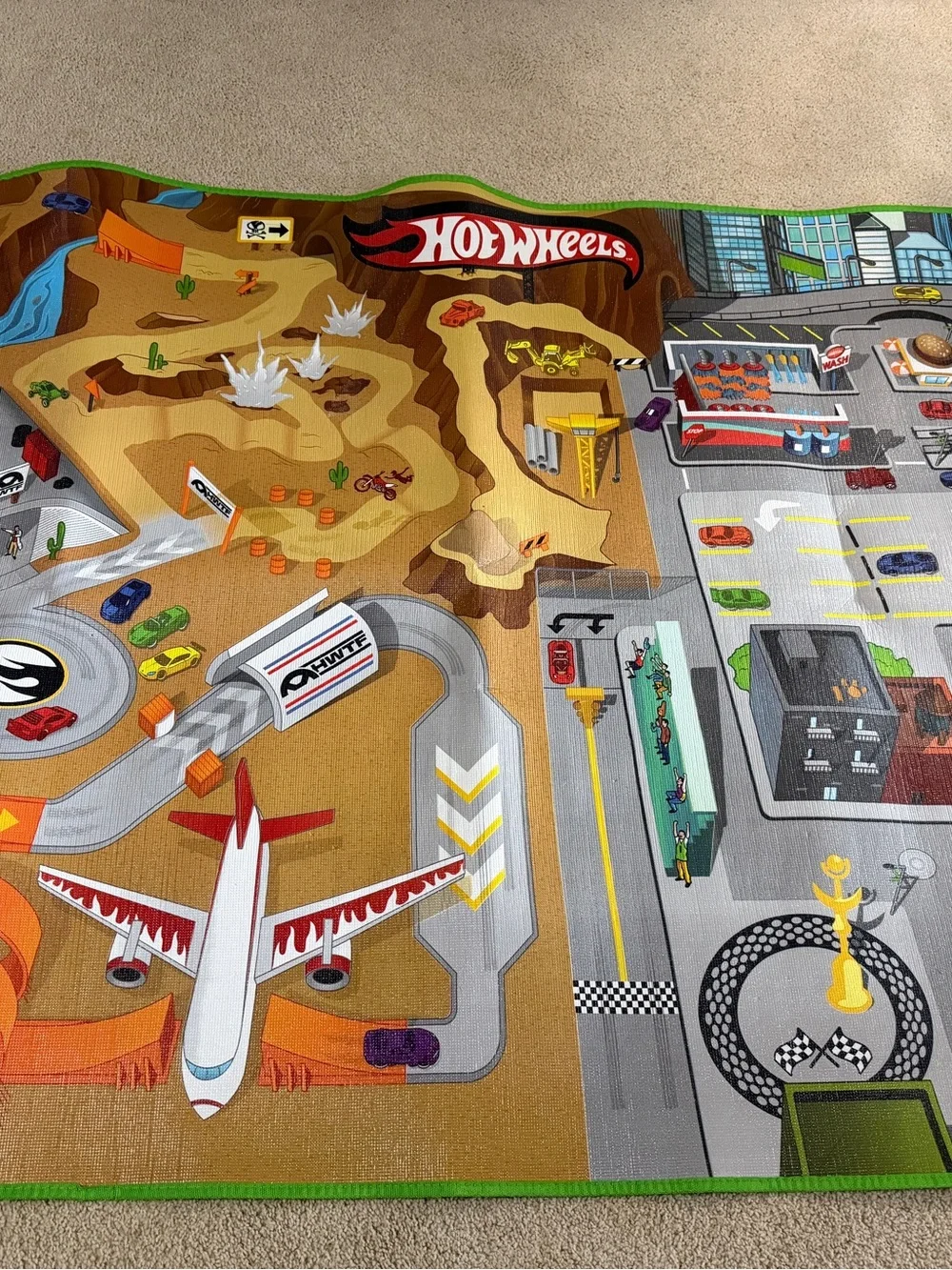 Hot Wheels Play Rug - Green-Trim Racing Adventure
